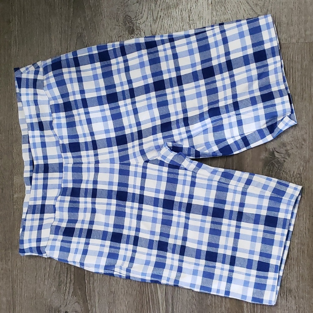 Lord&Taylor Context Plaid Pullon Shorts 11 in inseam Sz L